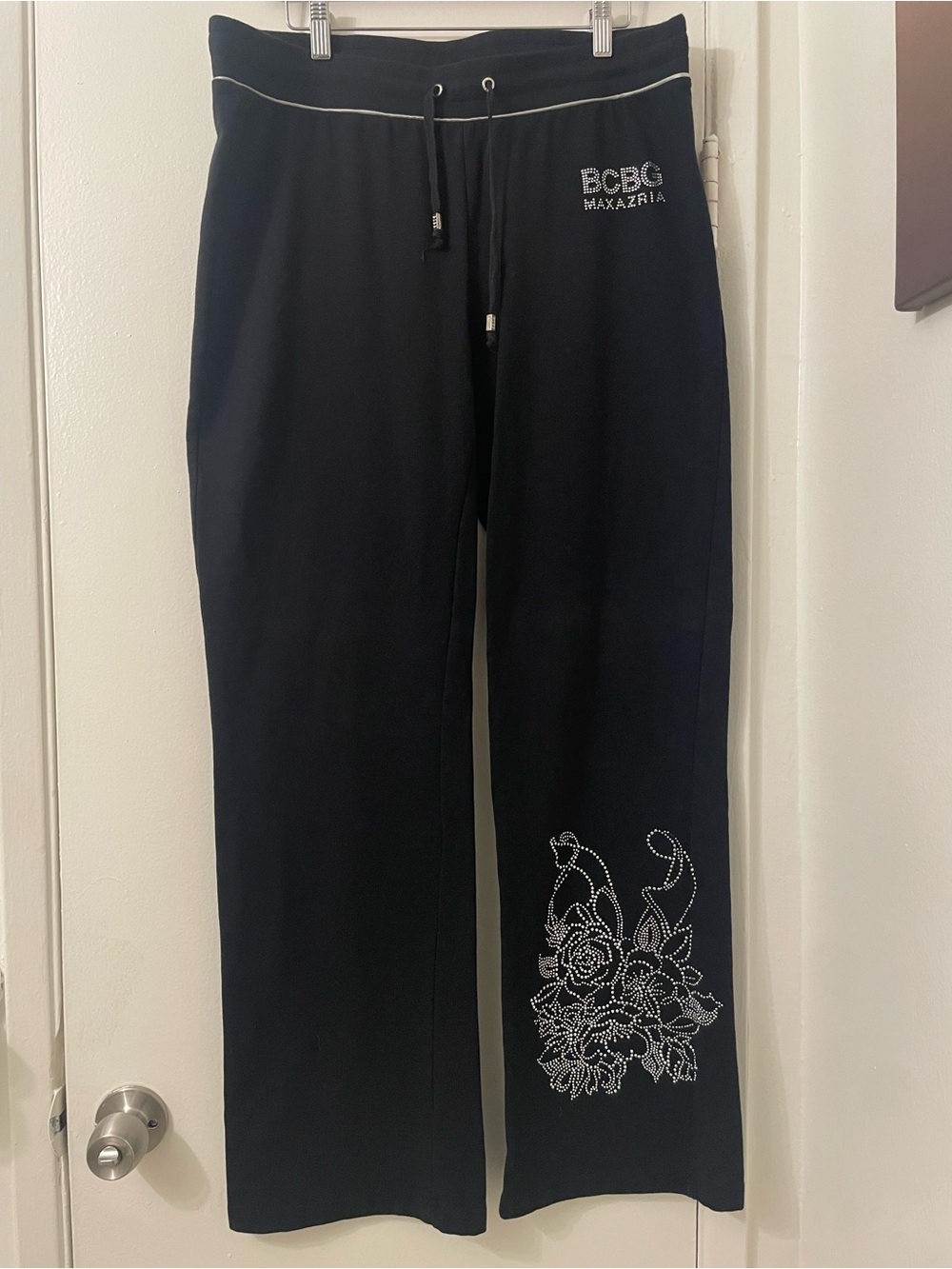 Vintage Y2K BCBG Black Wide-Leg
Sweatpants